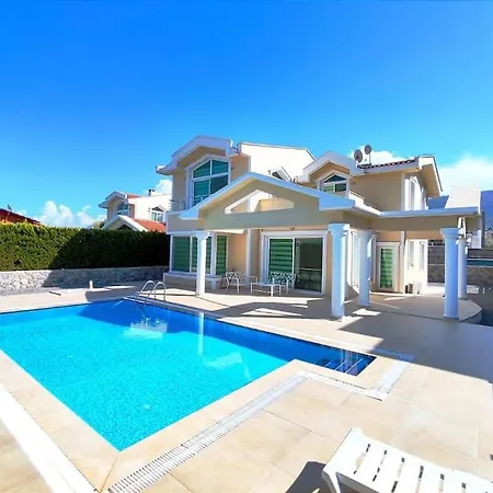 Holiday * Karavas (Northern Cyprus)